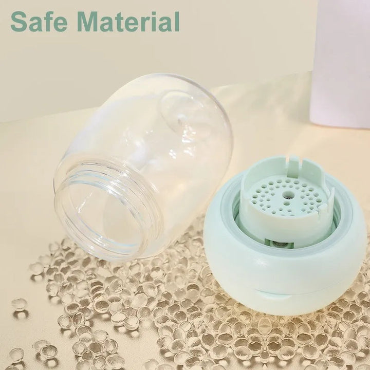 Stay Hydrated on the Go: The Portable Pet Outdoor Water Bottle